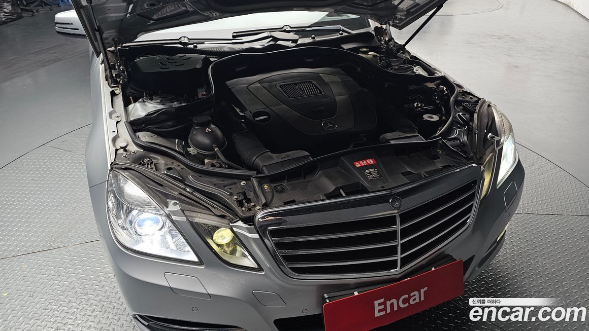 Mercedes-Benz E-Class 2011