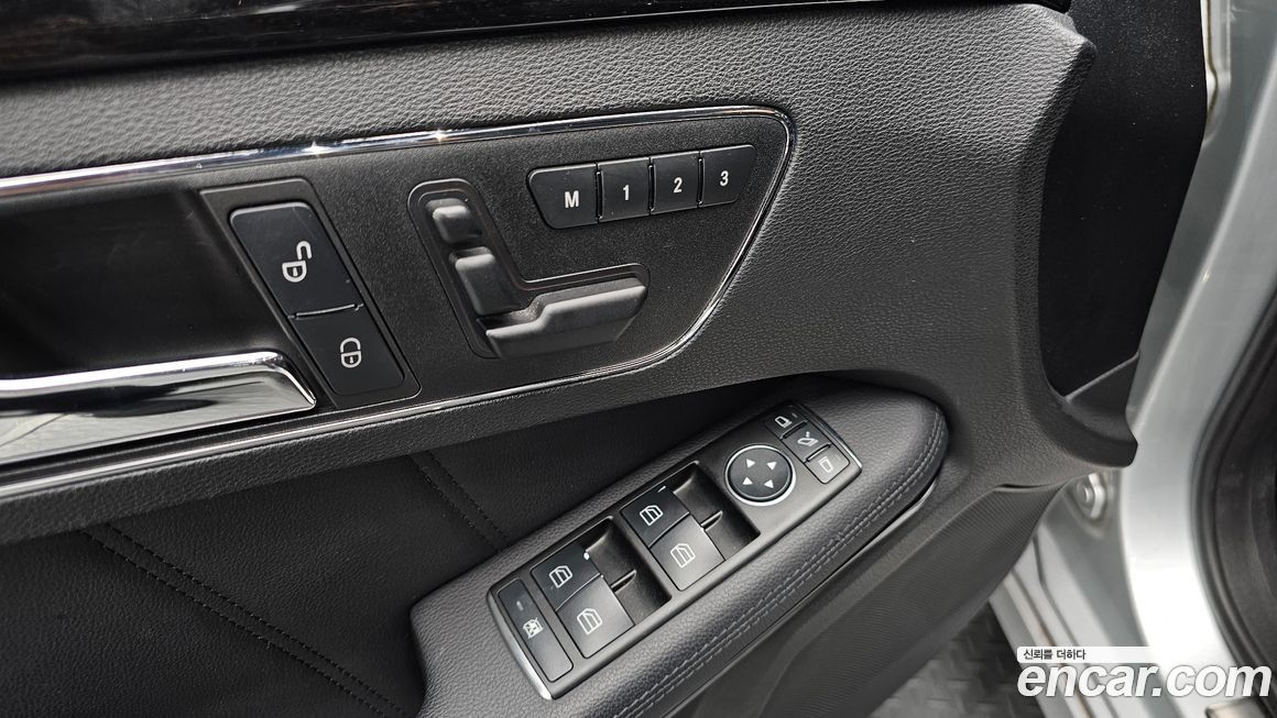 Mercedes-Benz E-Class 2011