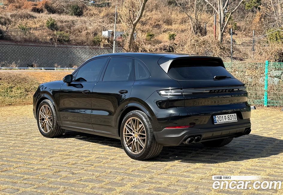 Porsche Cayenne 2024