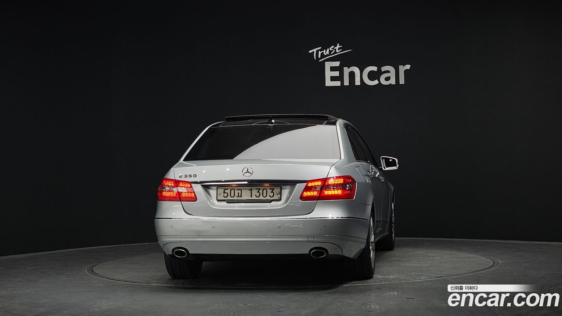 Mercedes-Benz E-Class 2011