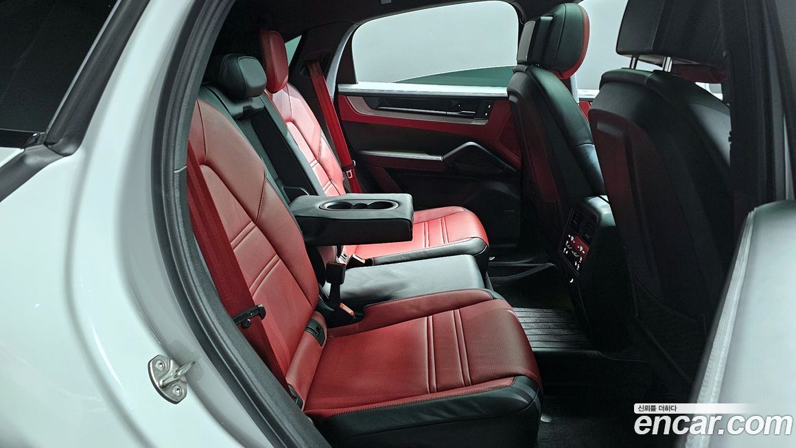 Porsche Cayenne 2024