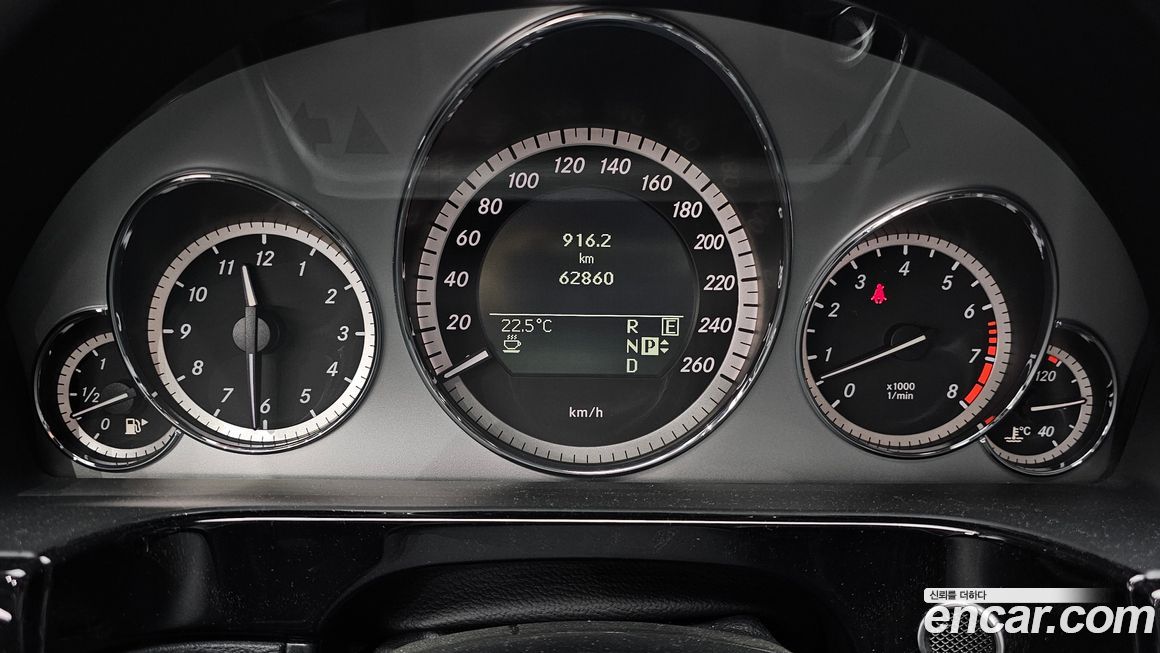 Mercedes-Benz E-Class 2011