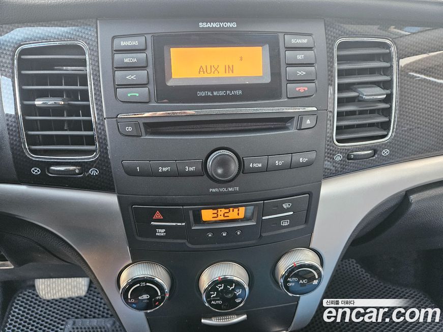 KG_Mobility_Ssangyong KORANDO 2013