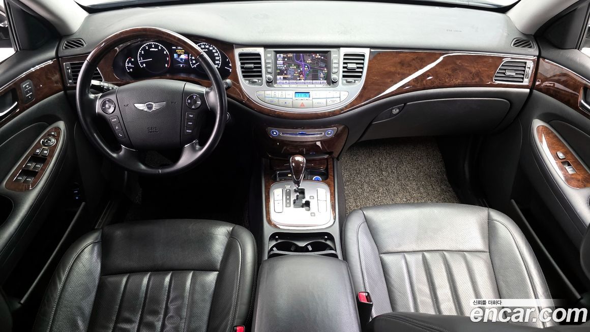 Hyundai Genesis 2010