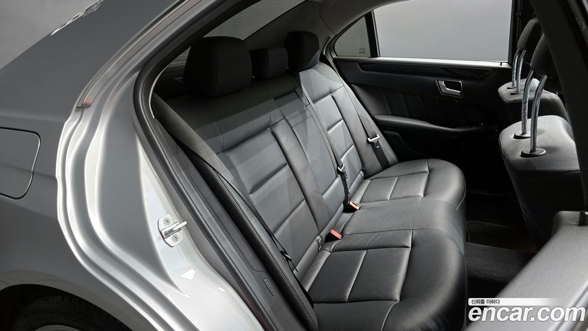 Mercedes-Benz E-Class 2013