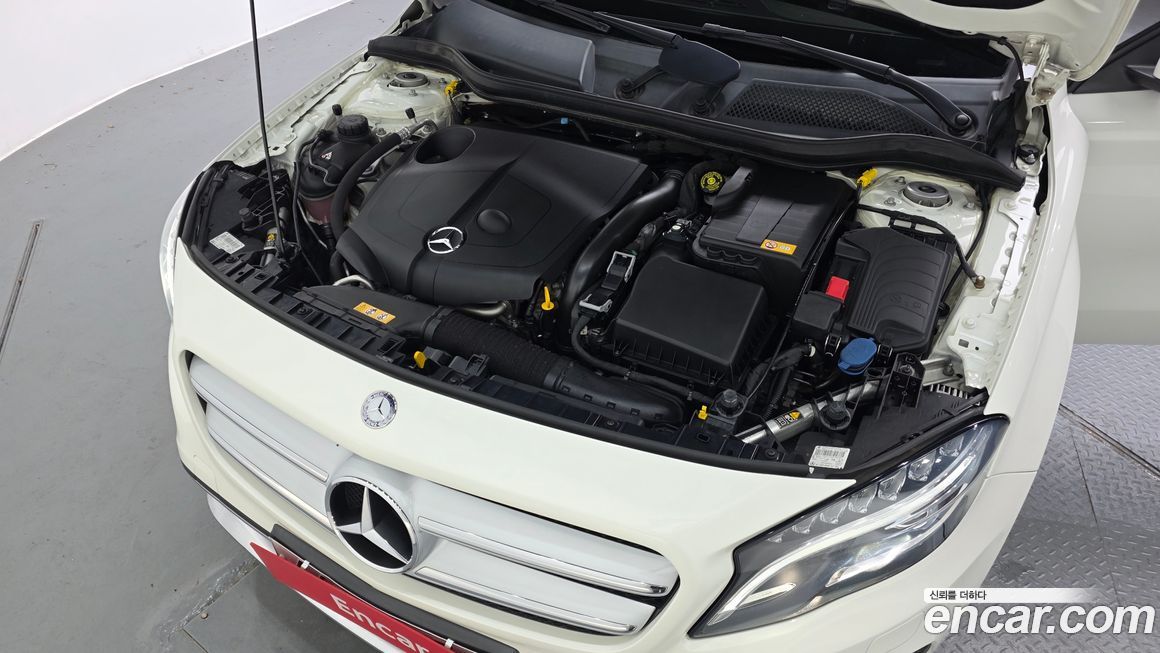 Mercedes-Benz GLA-Class 2015
