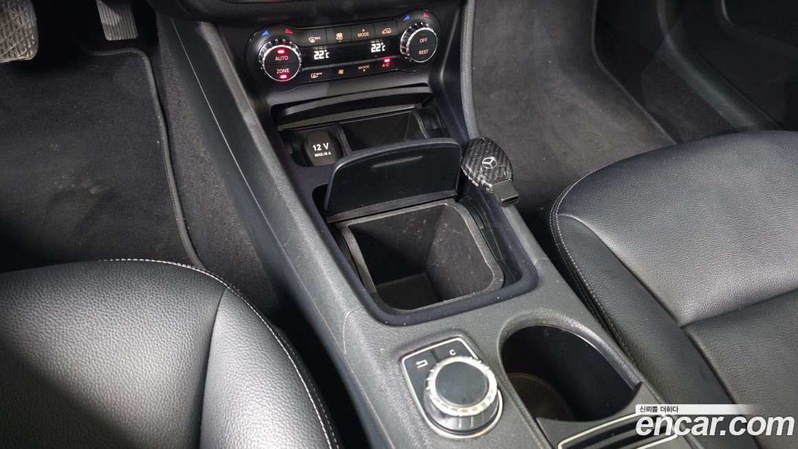 Mercedes-Benz GLA-Class 2015
