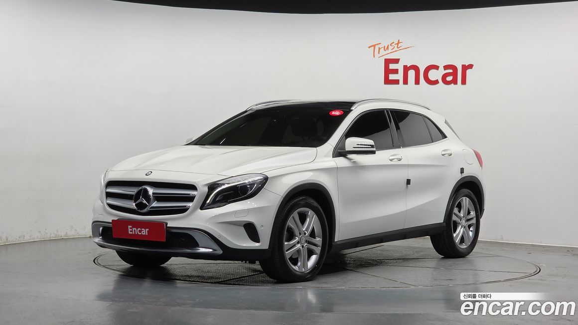 Mercedes-Benz GLA-Class 2015