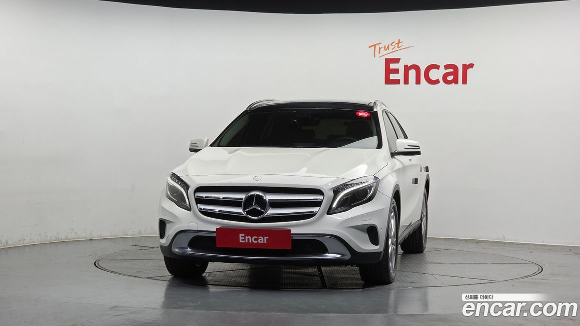 Mercedes-Benz GLA-Class 2015