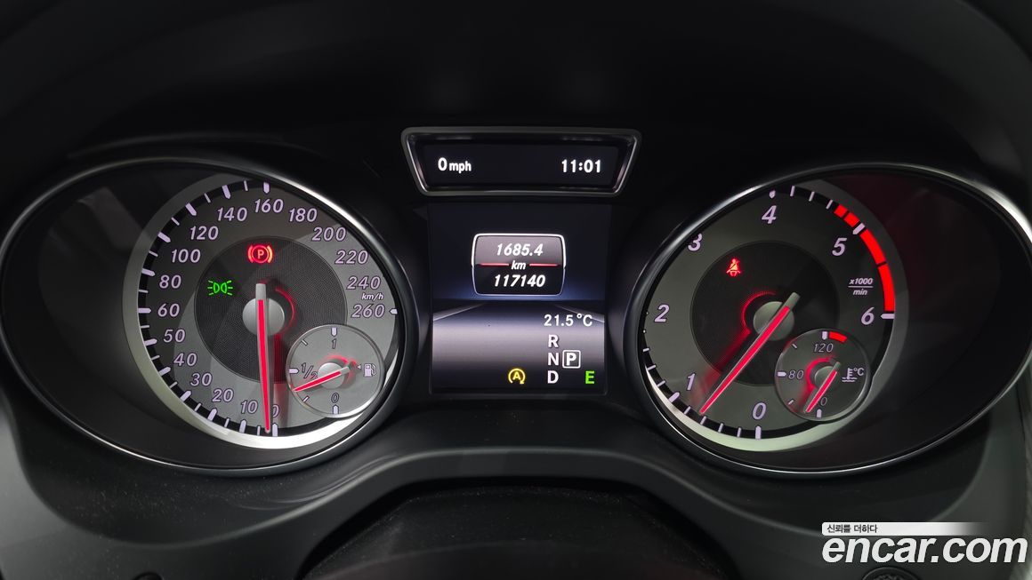 Mercedes-Benz GLA-Class 2015