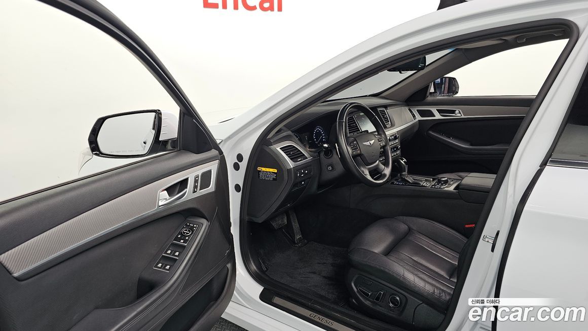 Hyundai Genesis 2015