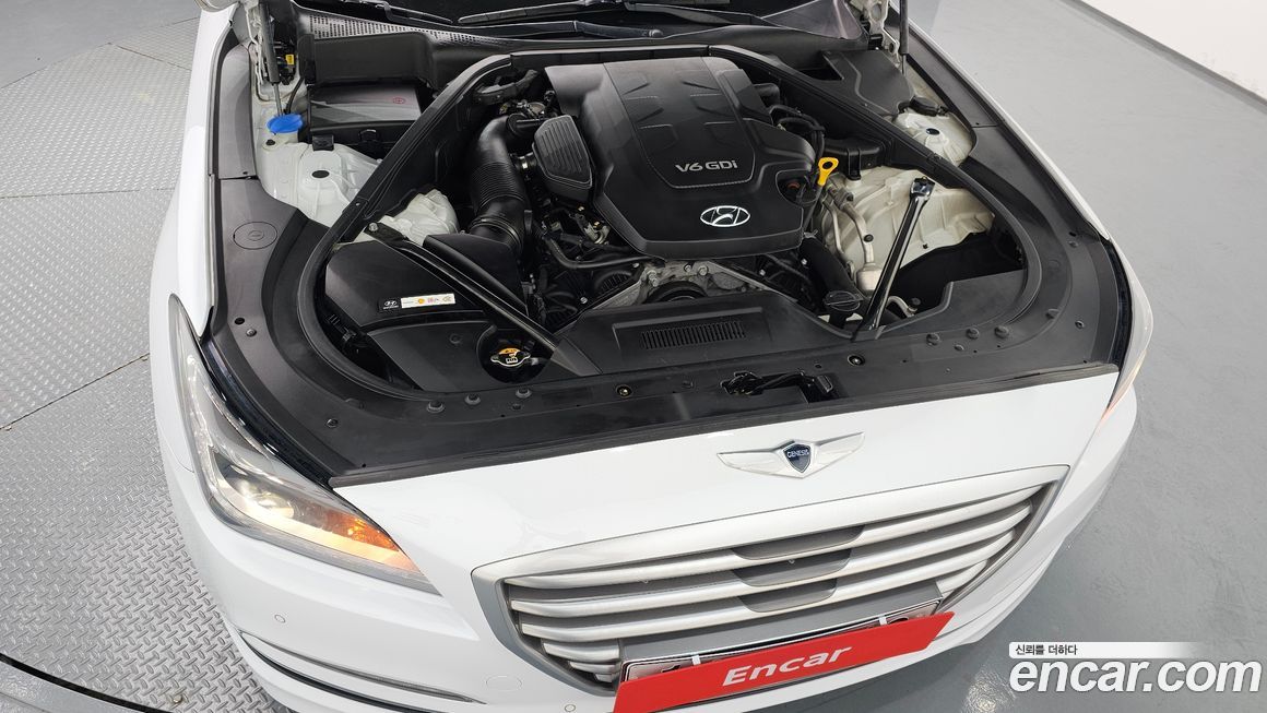 Hyundai Genesis 2015