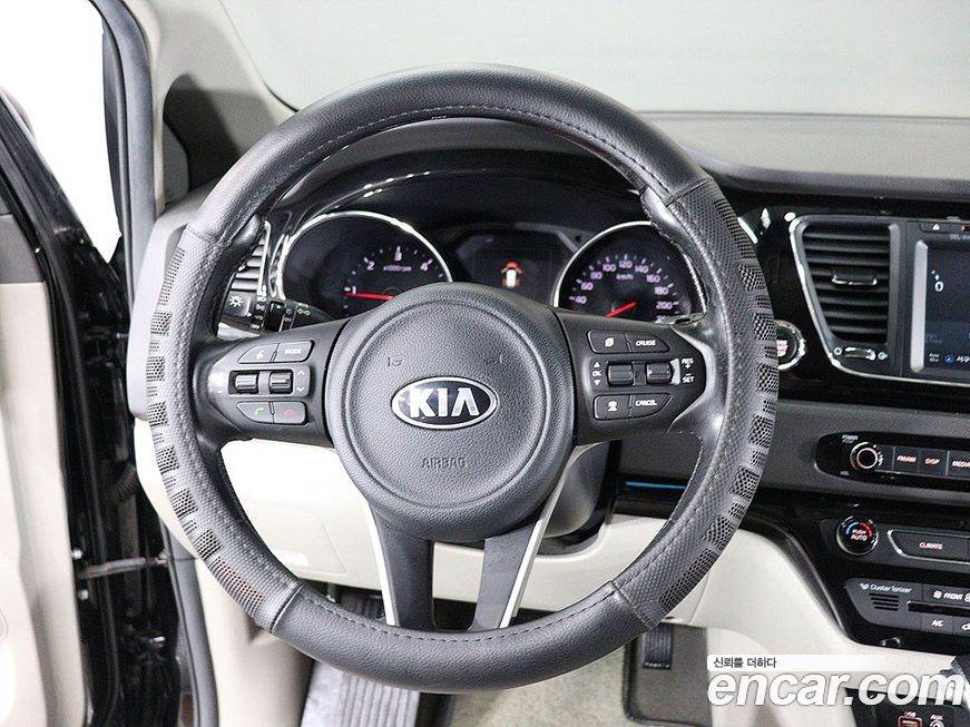 Kia Canival 2018