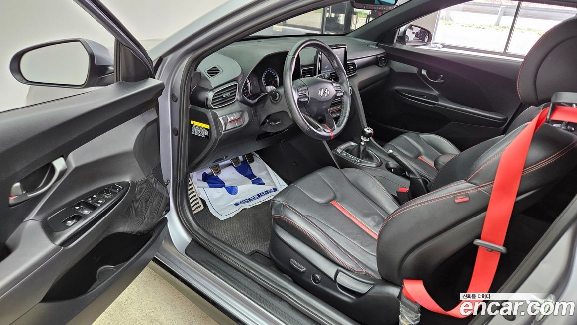 Hyundai Veloster 2019