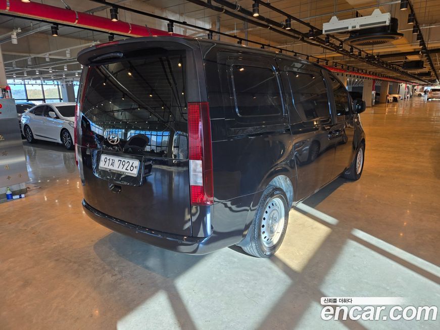 Hyundai Staria 2022