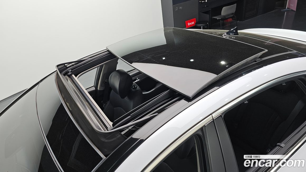 Hyundai Genesis 2015