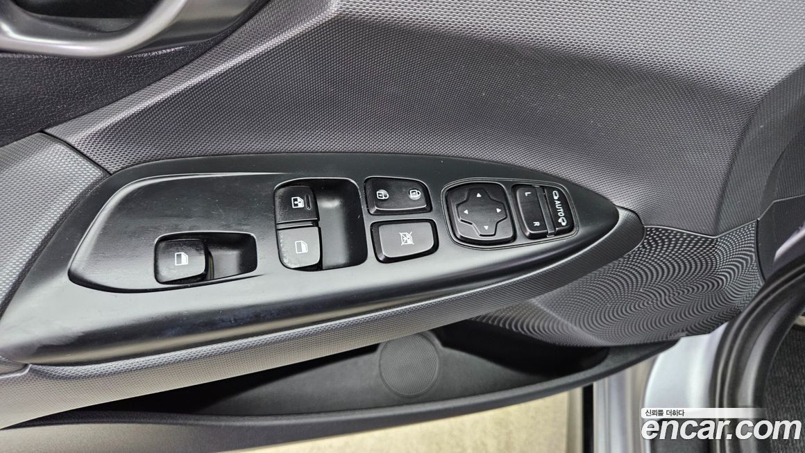 Hyundai Veloster 2019