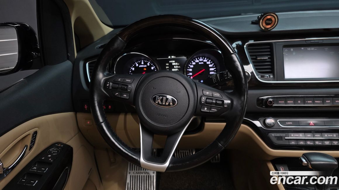 Kia Canival 2019