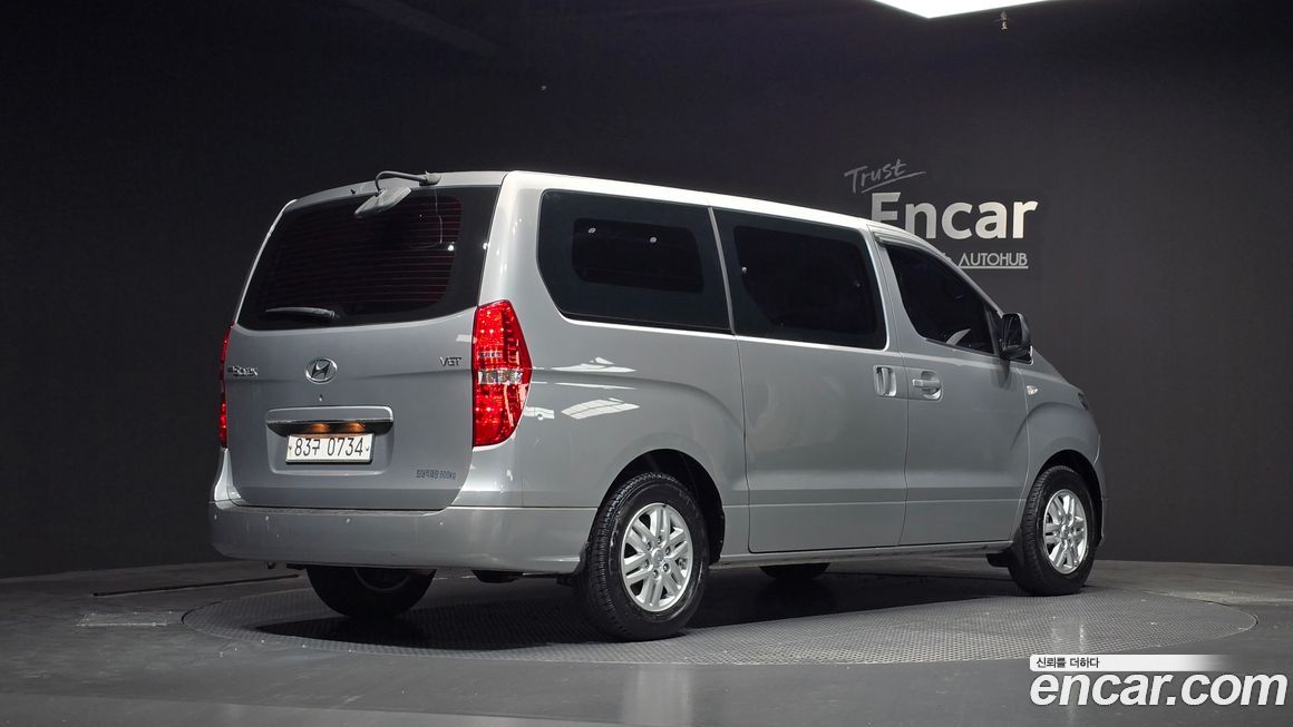 Hyundai Starex 2019