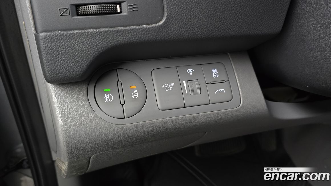 Hyundai Starex 2019