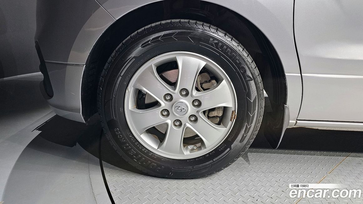 Hyundai Starex 2019