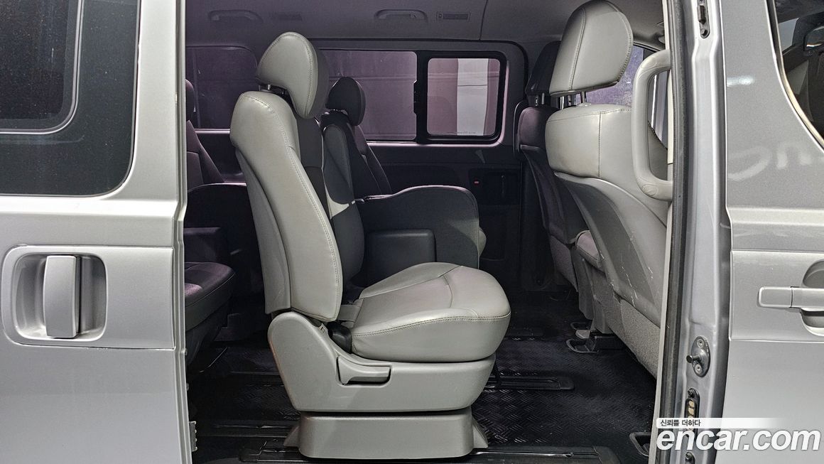 Hyundai Starex 2019