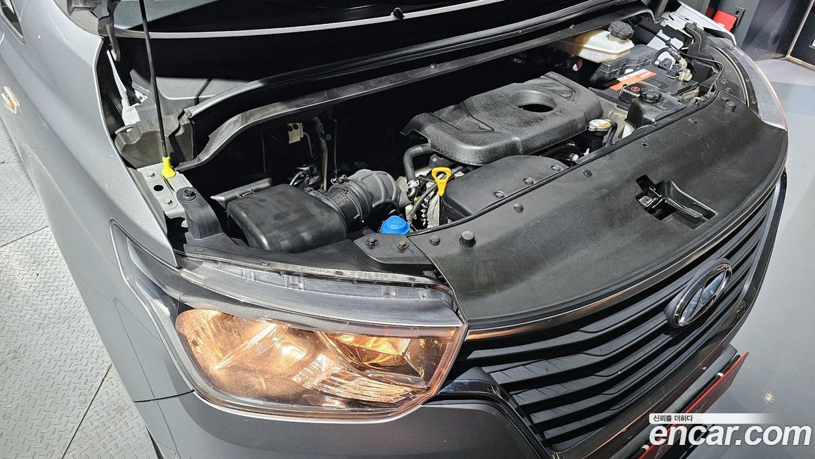 Hyundai Starex 2019