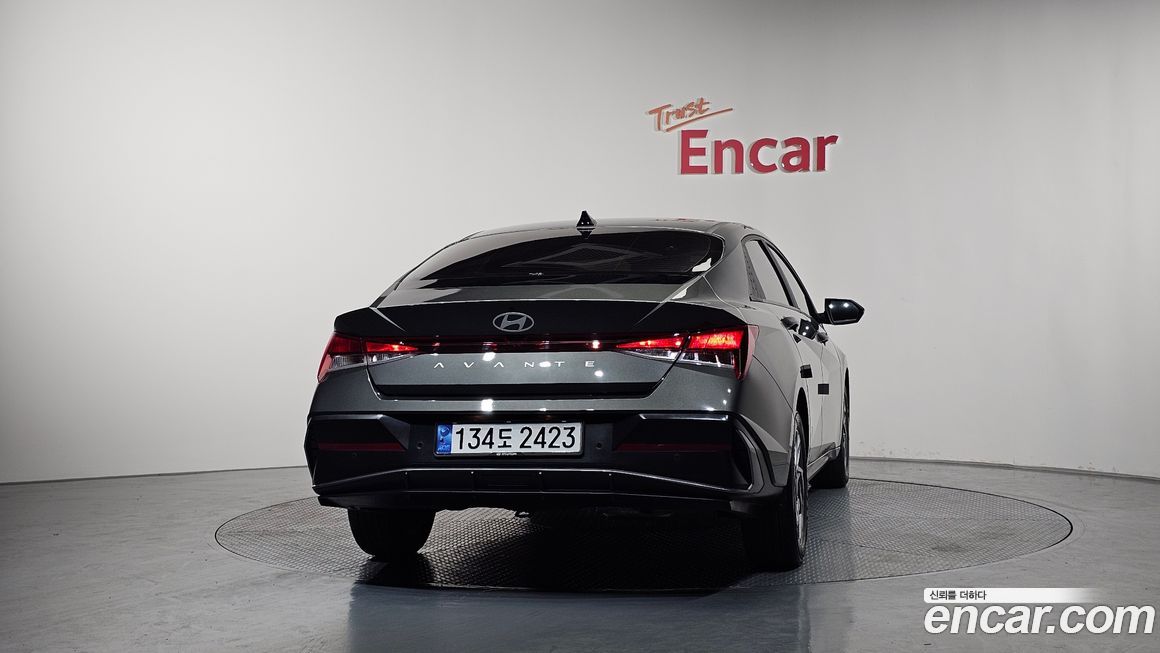 Hyundai AVANTE 2024