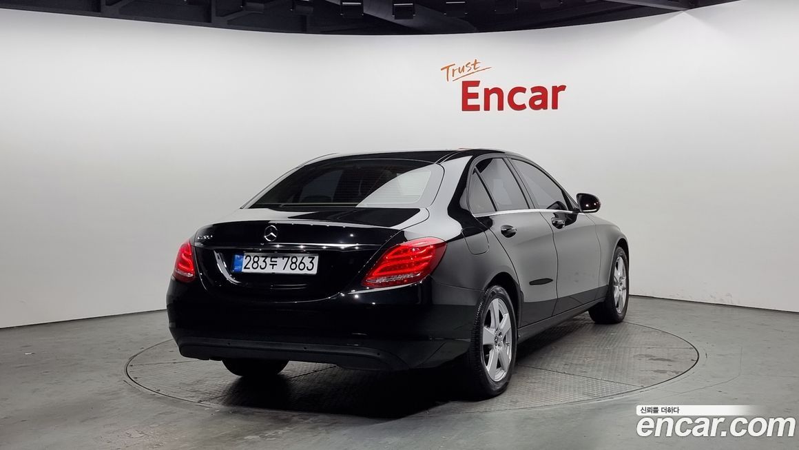 Mercedes-Benz C-Class 2018