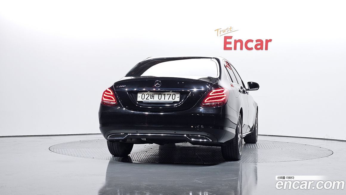 Mercedes-Benz C-Class 2017