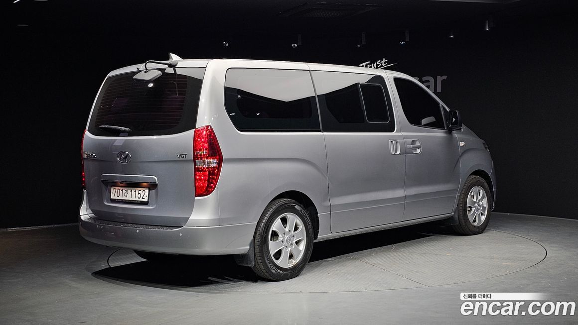 Hyundai Starex 2019