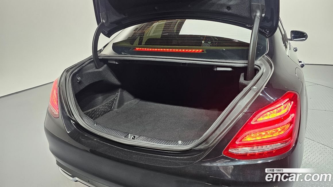 Mercedes-Benz C-Class 2017
