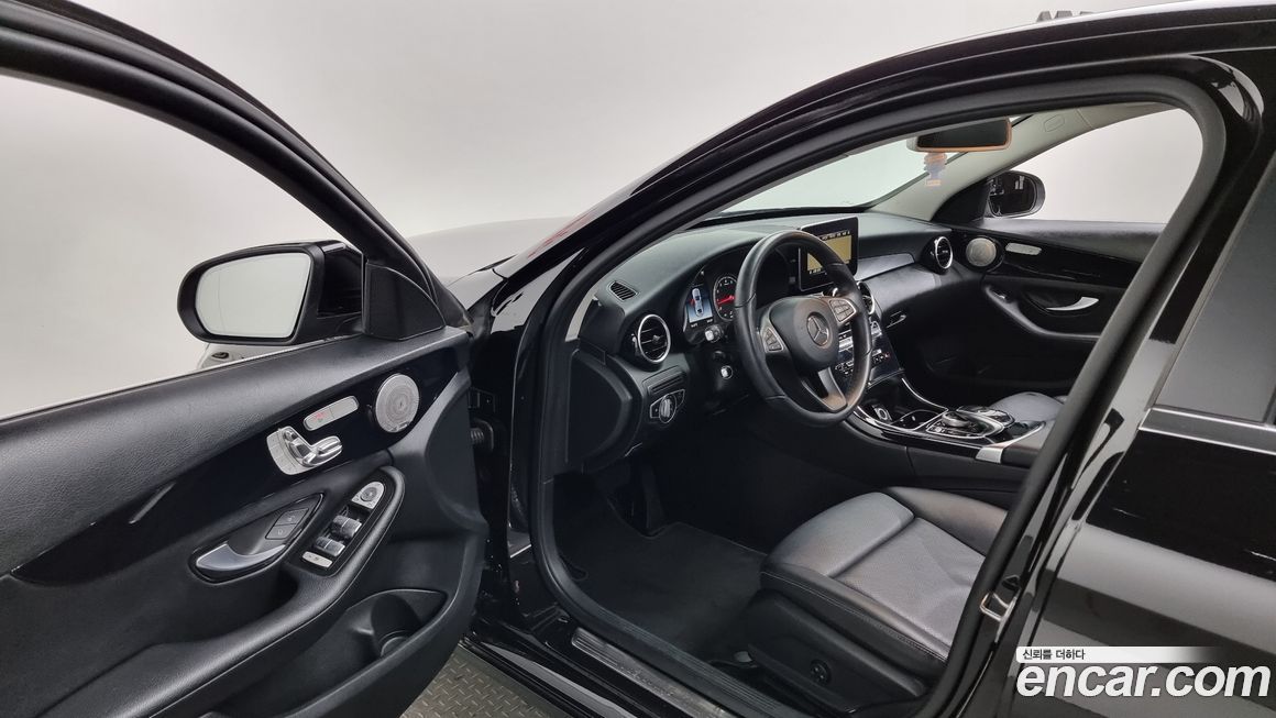 Mercedes-Benz C-Class 2018