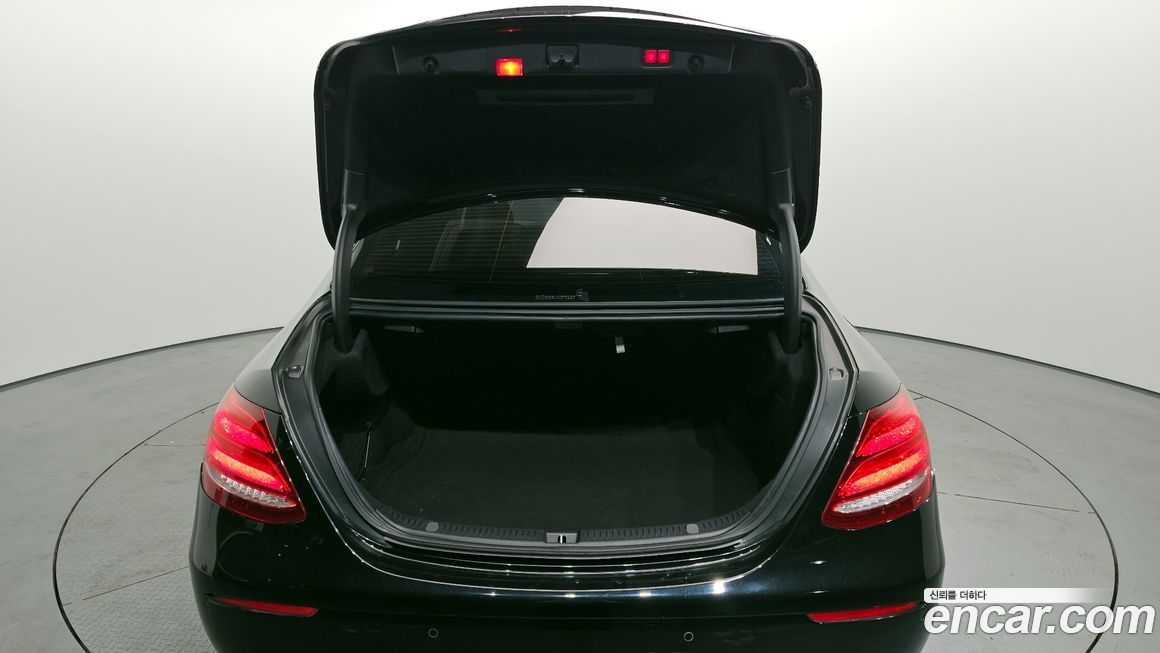 Mercedes-Benz E-Class 2019