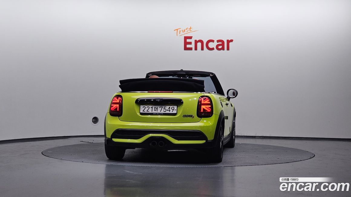 Mini Cooper Convertible 2022