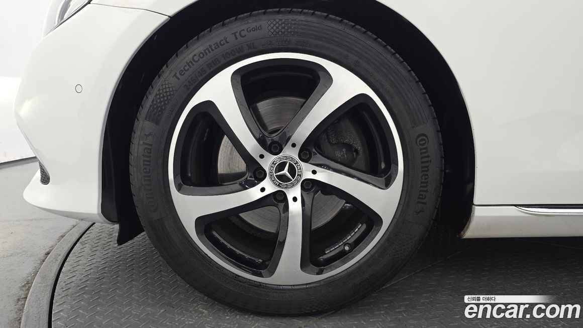 Mercedes-Benz E-Class 2020