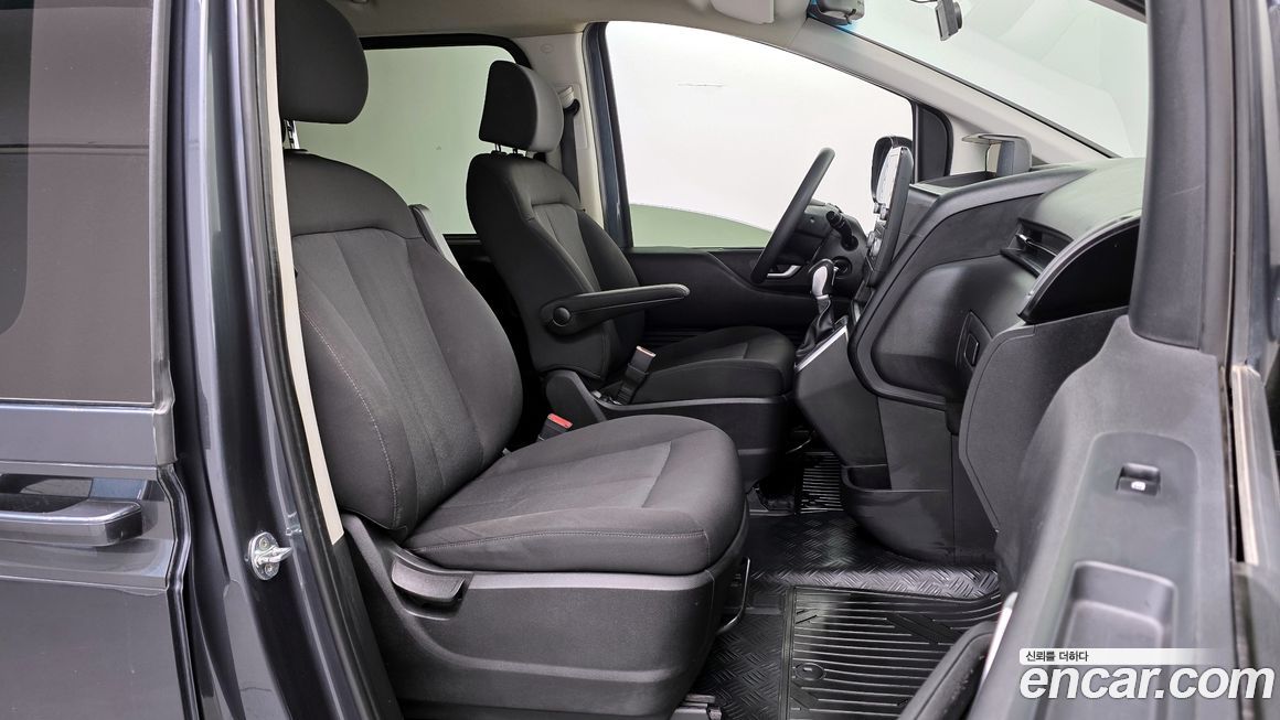 Hyundai Staria 2022