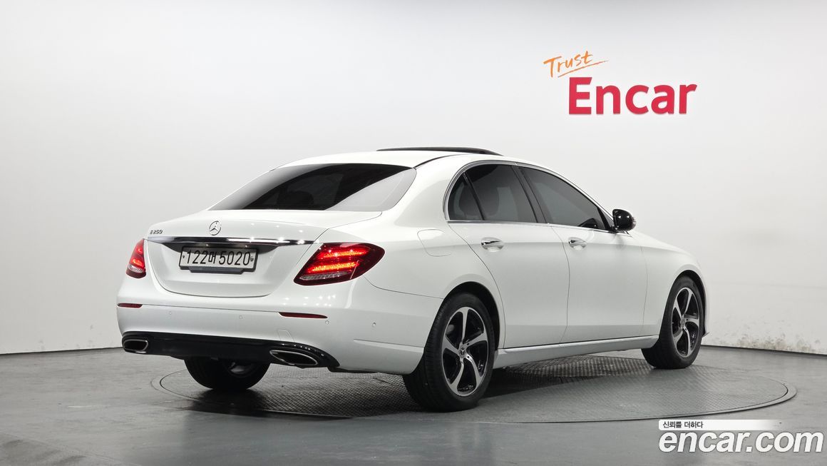 Mercedes-Benz E-Class 2020