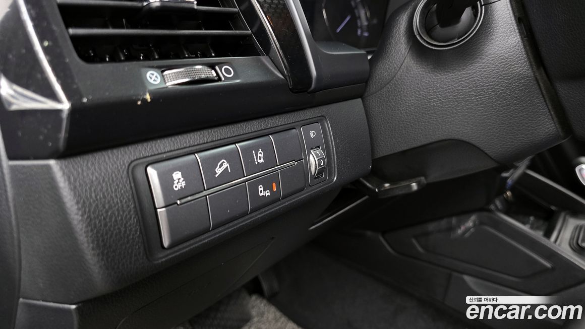 KG_Mobility_Ssangyong Rexton 2020