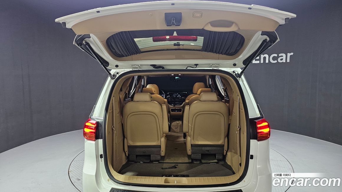 Kia Canival 2019