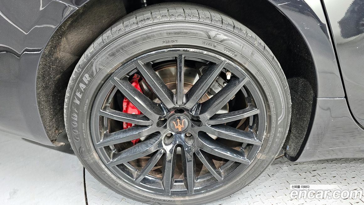 Maserati Ghibli 2018