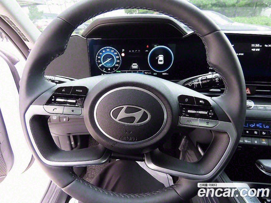 Hyundai AVANTE 2025