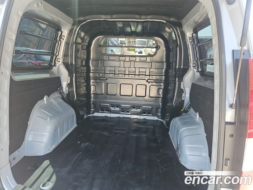 Hyundai Staria 2023