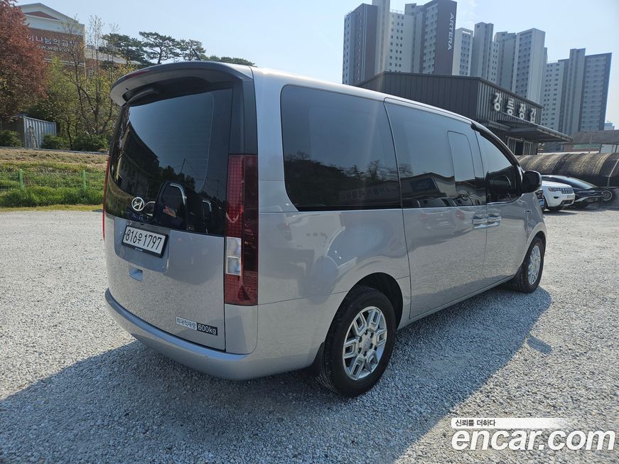 Hyundai Staria 2023