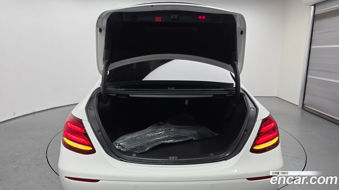 Mercedes-Benz E-Class 2020