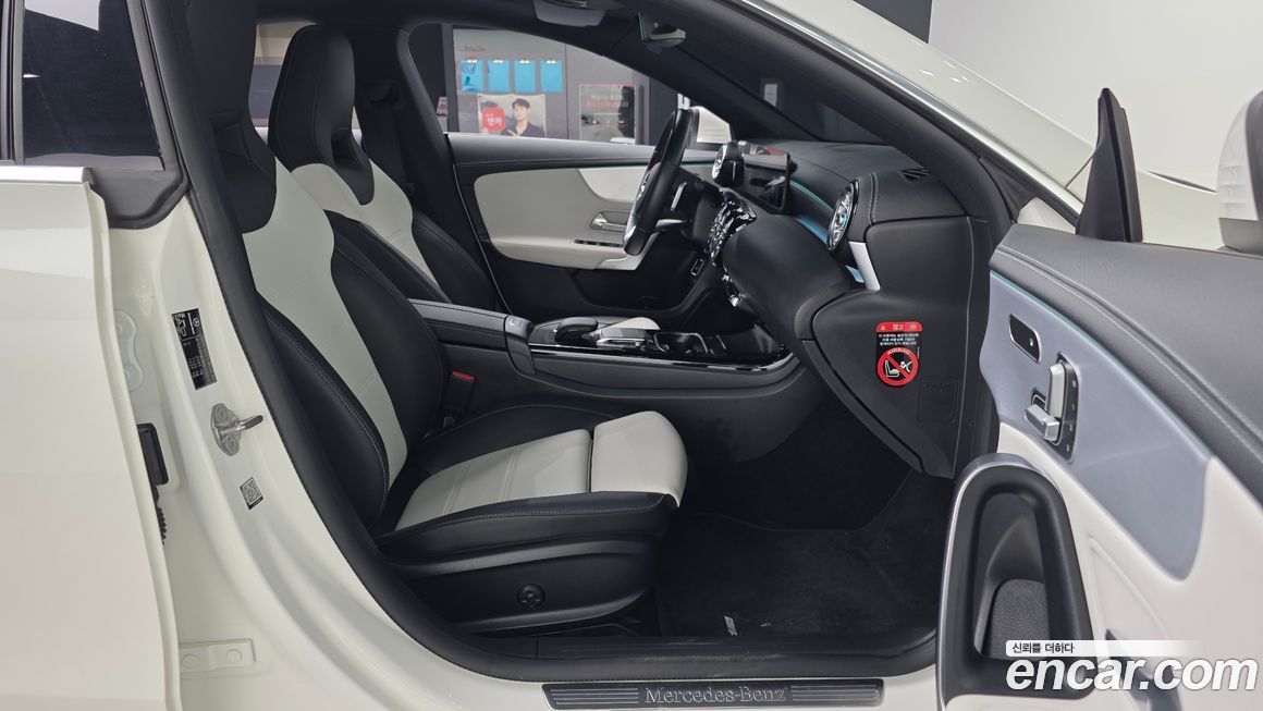 Mercedes-Benz CLA-Class 2021