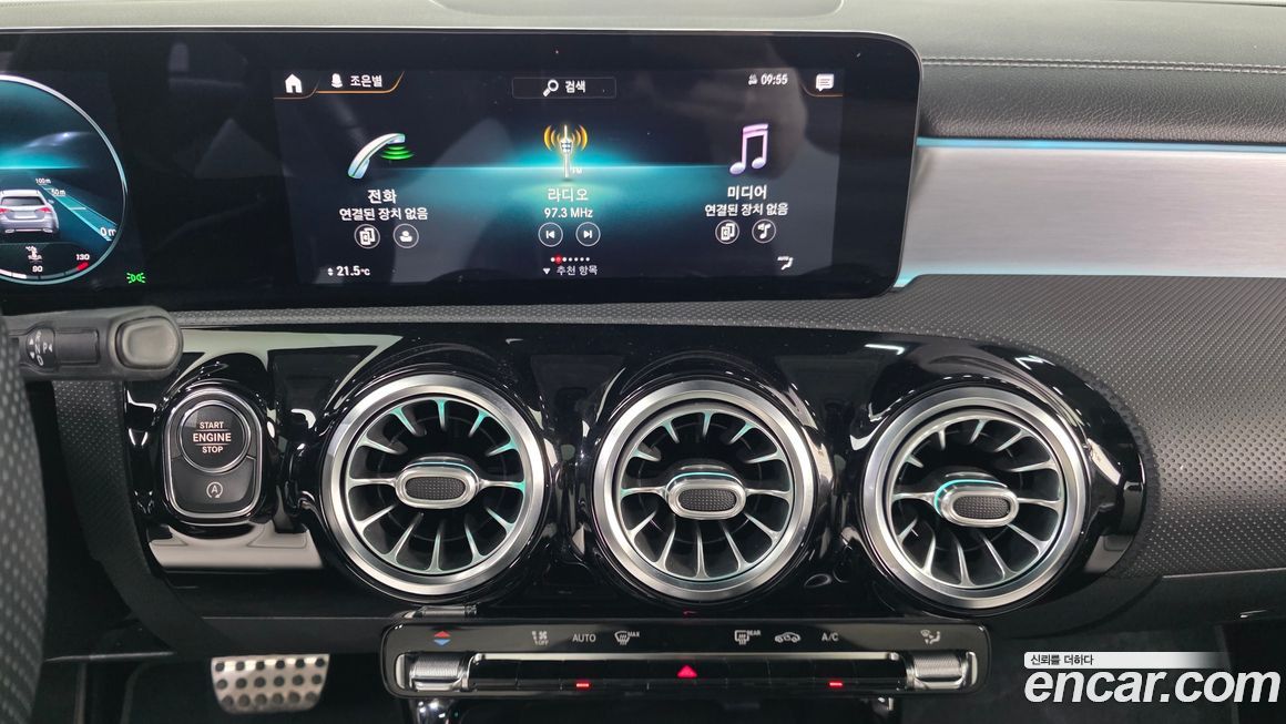 Mercedes-Benz CLA-Class 2021