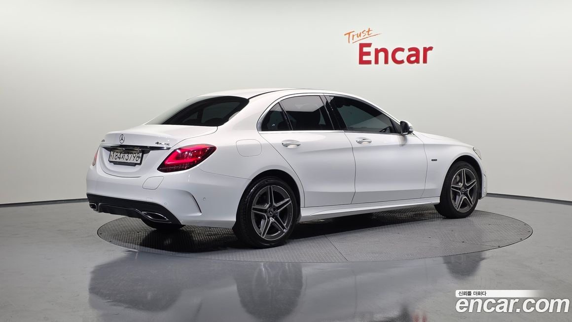 Mercedes-Benz C-Class 2020
