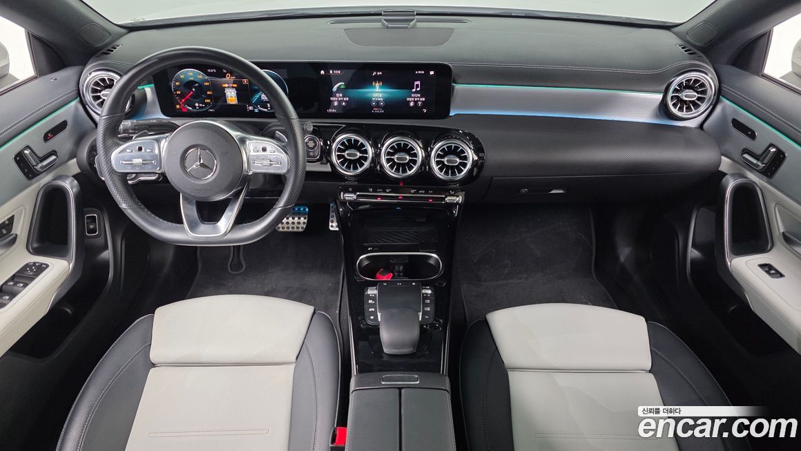 Mercedes-Benz CLA-Class 2021