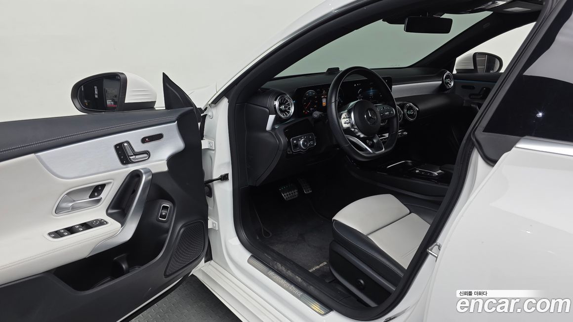 Mercedes-Benz CLA-Class 2021